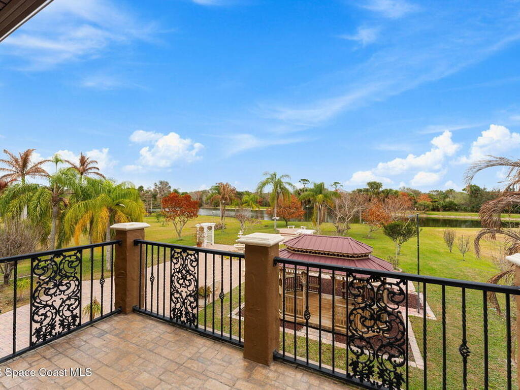 5137 Royal Paddock Way, Merritt Island, FL 32953