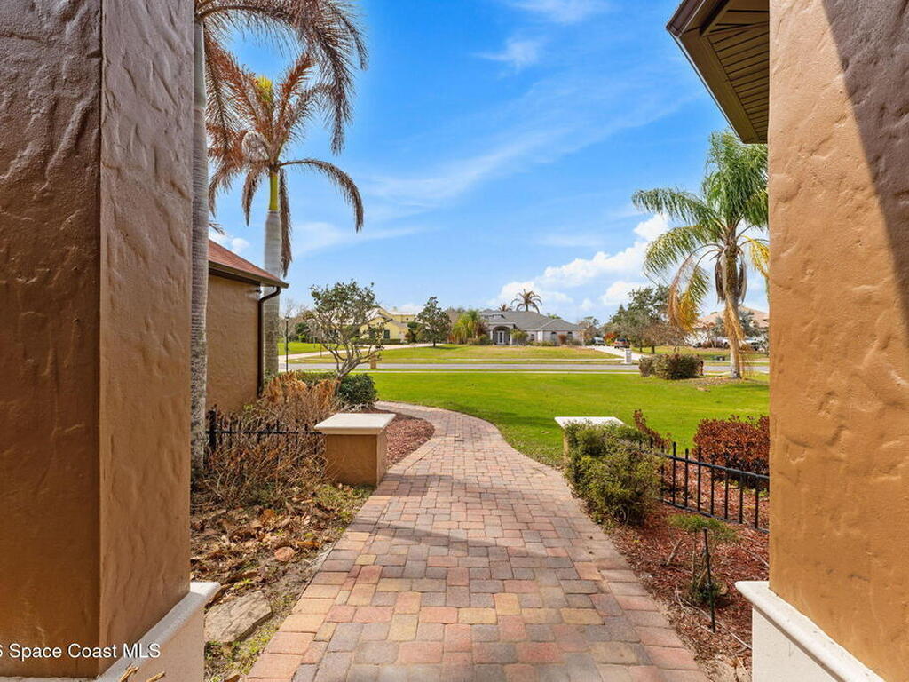 5137 Royal Paddock Way, Merritt Island, FL 32953