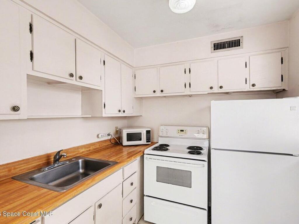 410 Monroe Avenue, Cape Canaveral, FL 32920