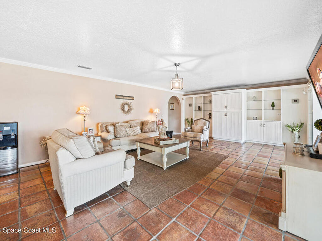 2405 Brookside Drive, Indialantic, FL 32903