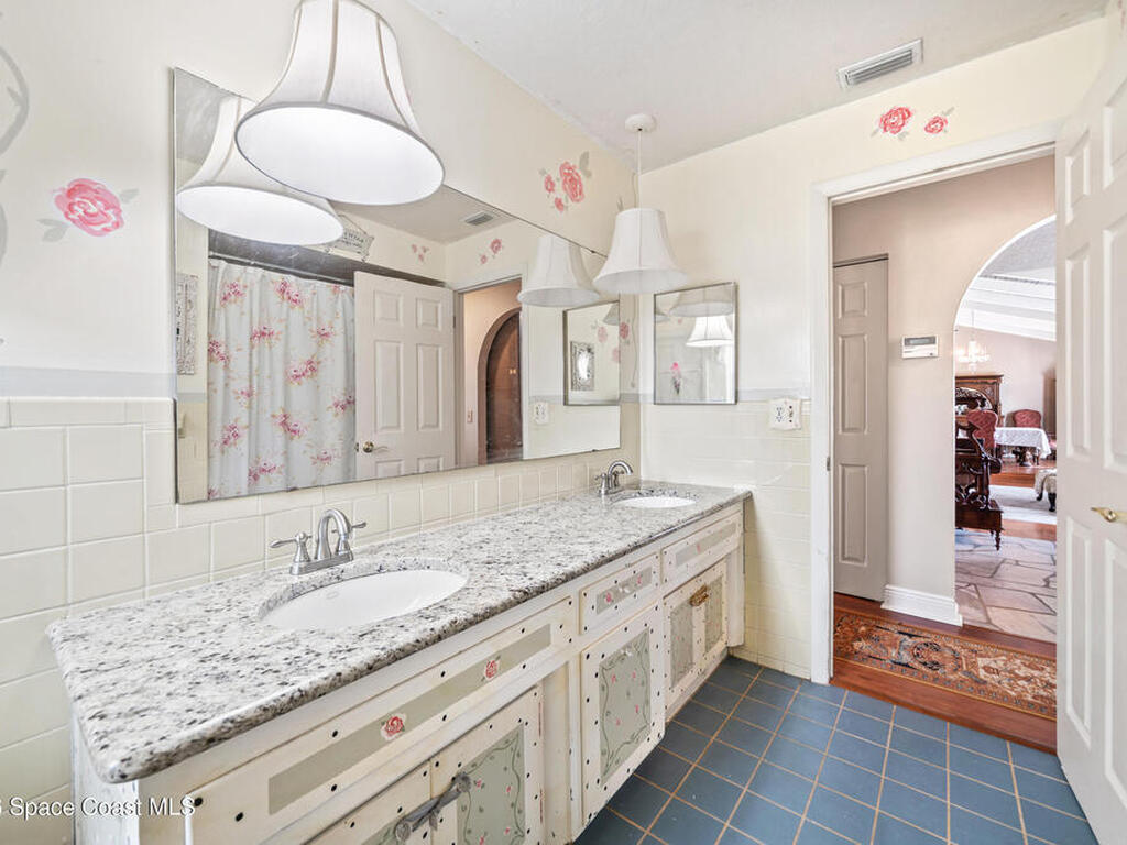 2405 Brookside Drive, Indialantic, FL 32903