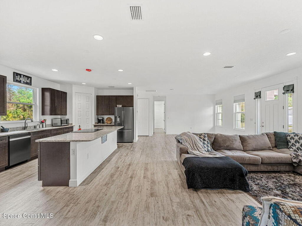 2050 Valkaria Road, Grant-Valkaria, FL 32950