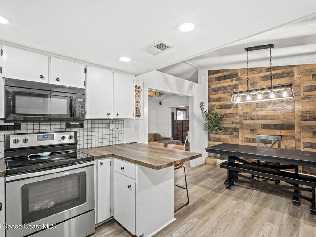 3416 Flounder Creek Road, Mims, FL 32754