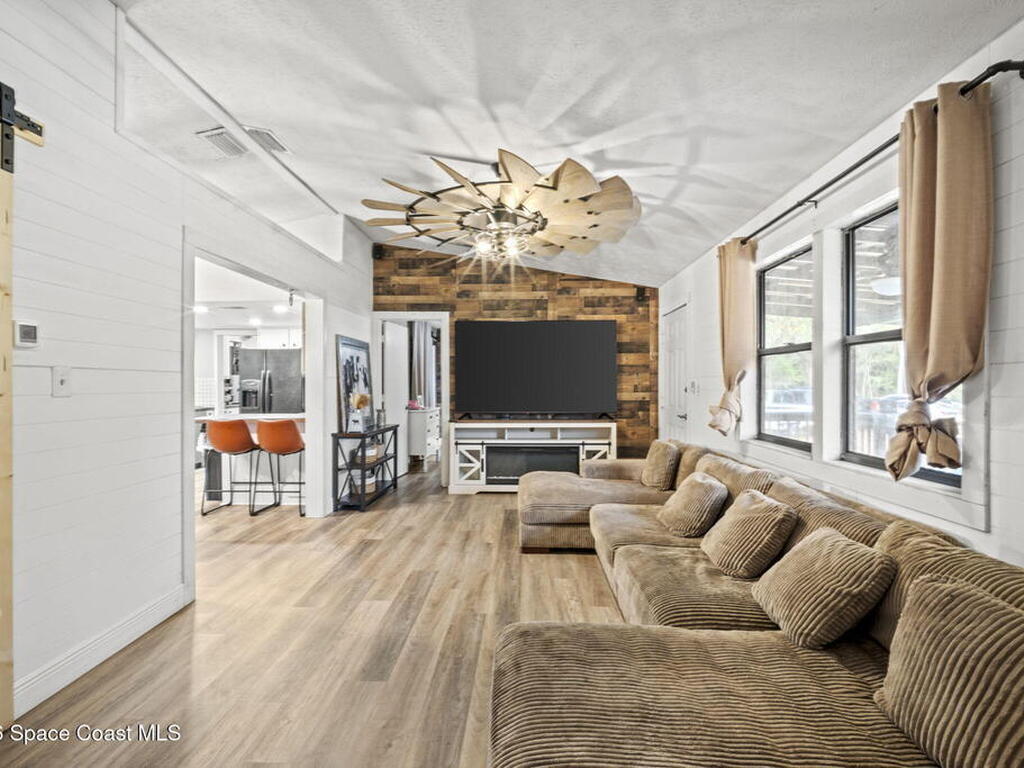 3416 Flounder Creek Road, Mims, FL 32754