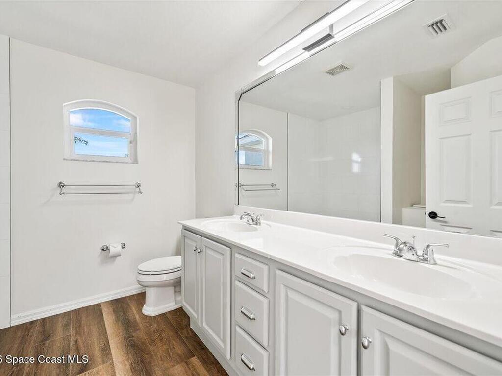 10710 S Tropical Trail, Merritt Island, FL 32952