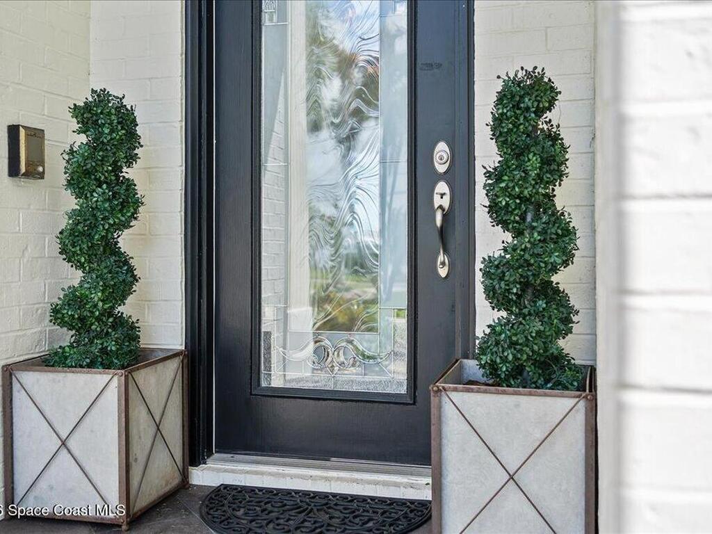 10710 S Tropical Trail, Merritt Island, FL 32952