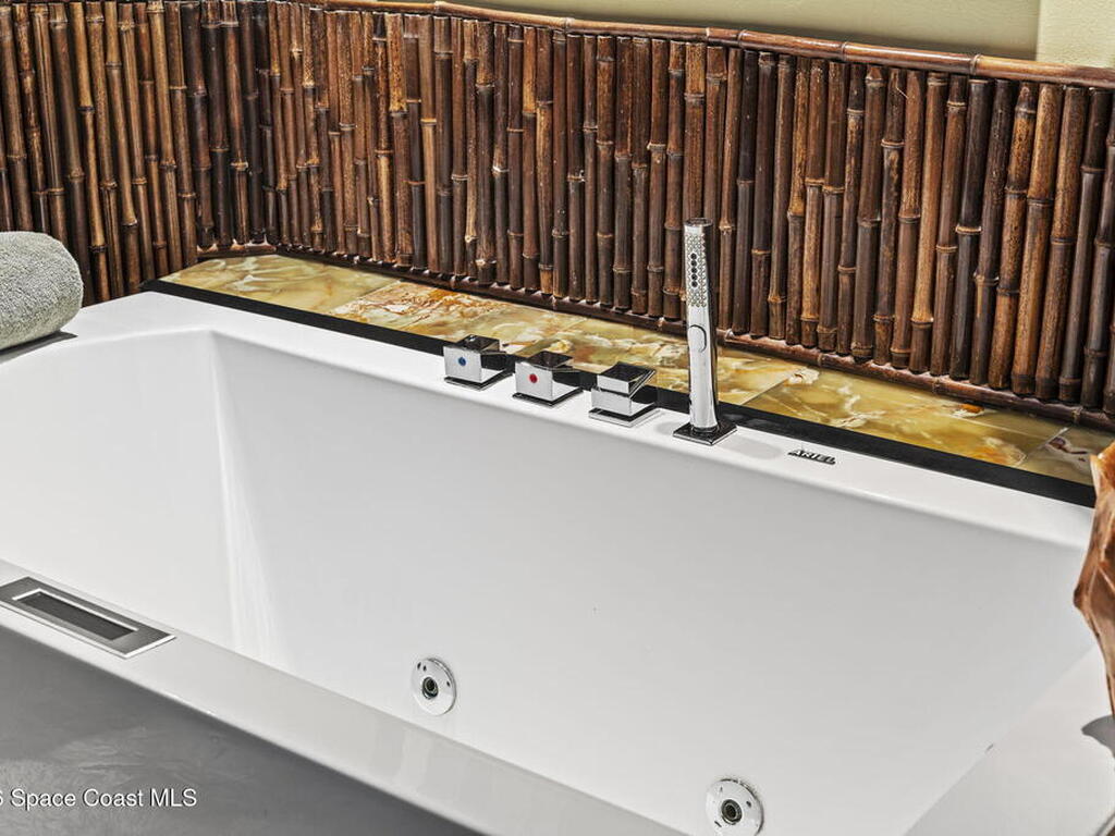 601 Monroe Avenue, Cape Canaveral, FL 32920