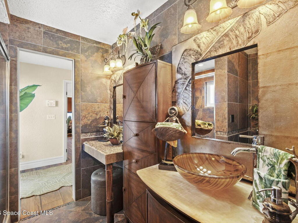 601 Monroe Avenue, Cape Canaveral, FL 32920