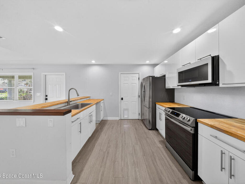 1812 E Sanderling Lane, Fort Pierce, FL 34982