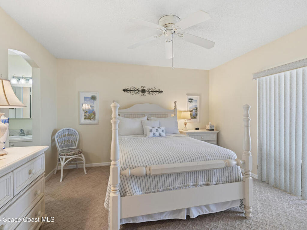 319 N Grove Isle Circle, Vero Beach, FL 32962