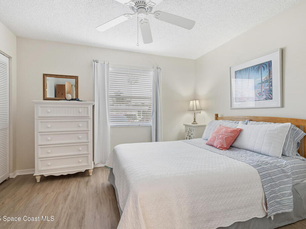 319 N Grove Isle Circle, Vero Beach, FL 32962