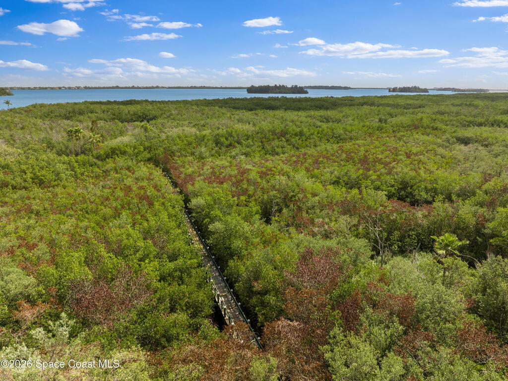 319 N Grove Isle Circle, Vero Beach, FL 32962