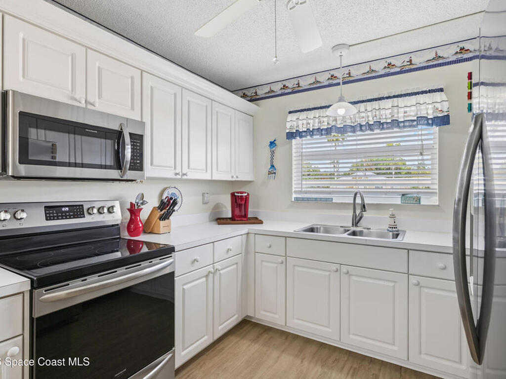 319 N Grove Isle Circle, Vero Beach, FL 32962