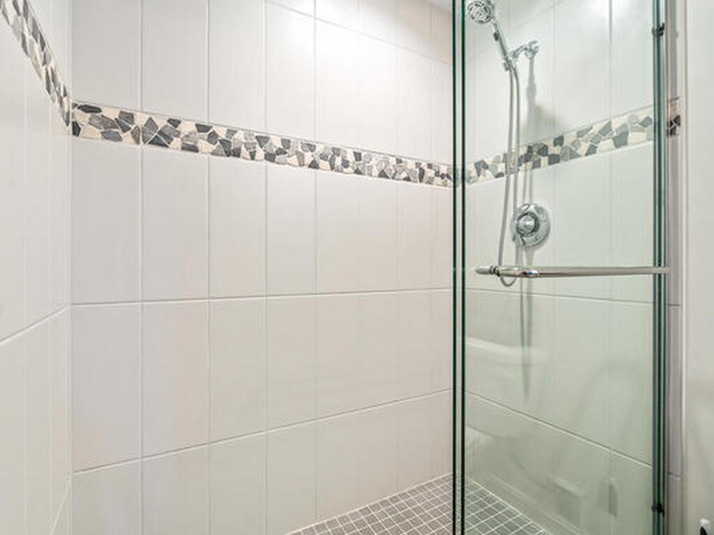 1465 S Harbor City Boulevard, Melbourne, FL 32901