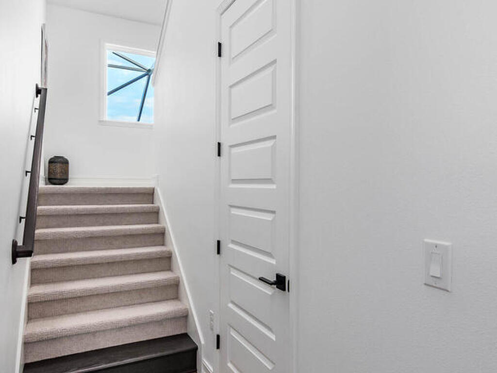 8165 Lyside Drive, Melbourne, FL 32940