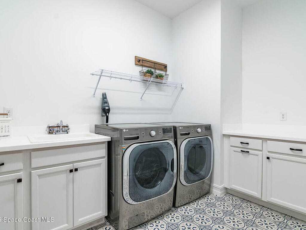 8165 Lyside Drive, Melbourne, FL 32940