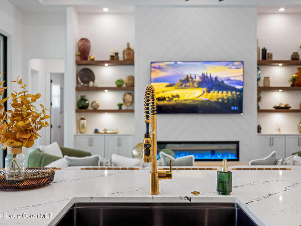 8350 Waxwing Cr Circle, Melbourne, FL 32940