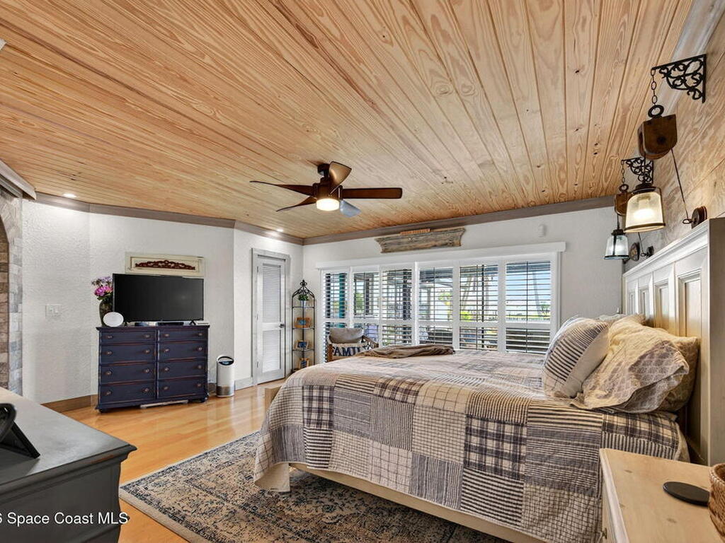 405 S Banana River Boulevard, Cocoa Beach, FL 32931