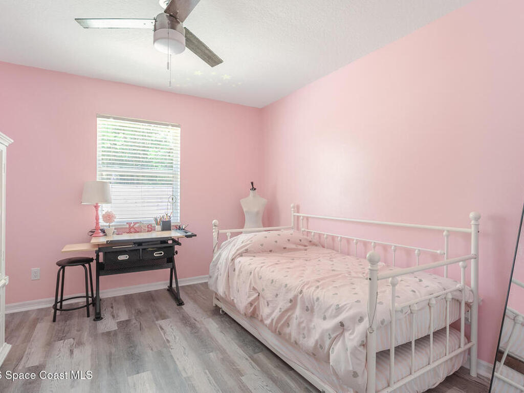 4920 48th Place, Vero Beach, FL 32967