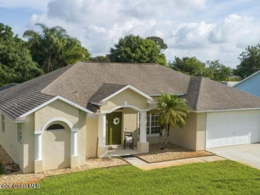 4920 48th Place, Vero Beach, FL 32967