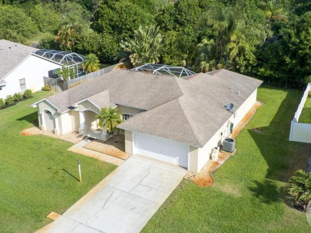 4920 48th Place, Vero Beach, FL 32967