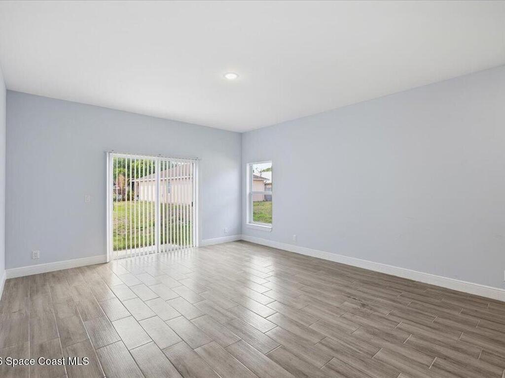 1645 19th Avenue, Vero Beach, FL 32962