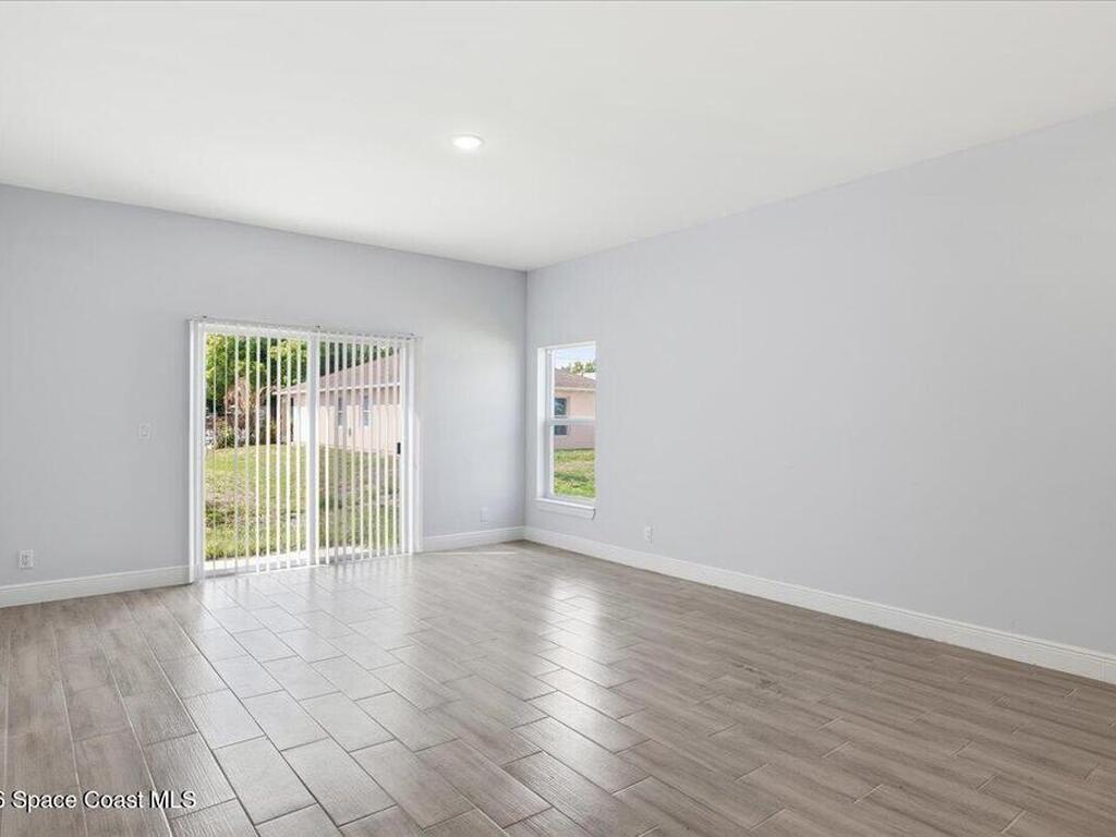 1645 19th Avenue, Vero Beach, FL 32962