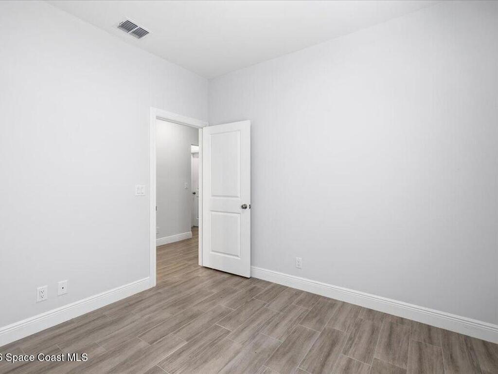 1645 19th Avenue, Vero Beach, FL 32962