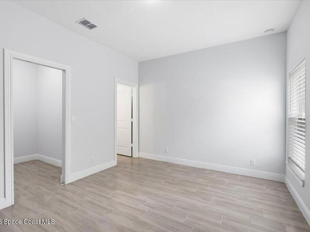 1645 19th Avenue, Vero Beach, FL 32962