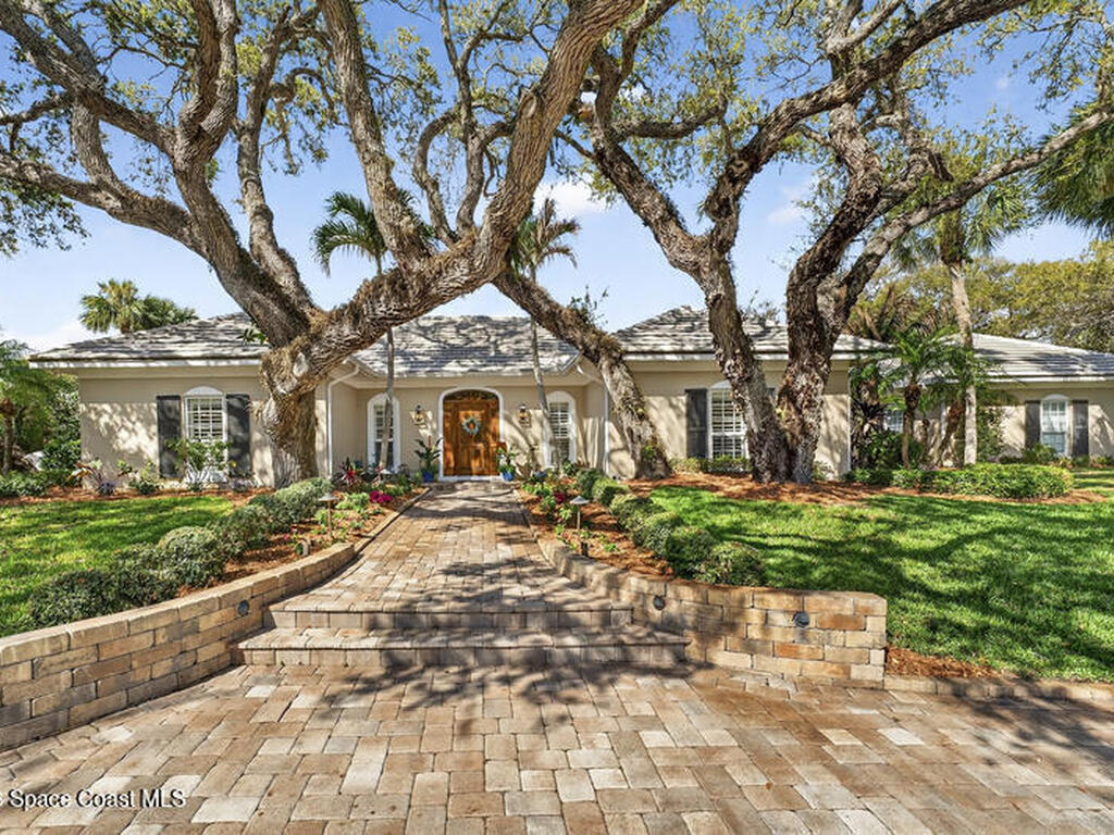 4691 Pebble Bay Circle, Indian River Shores, FL 32963