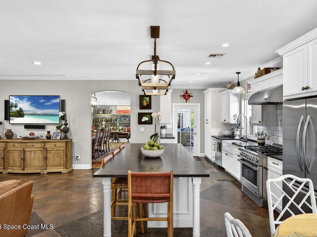 4691 Pebble Bay Circle, Indian River Shores, FL 32963