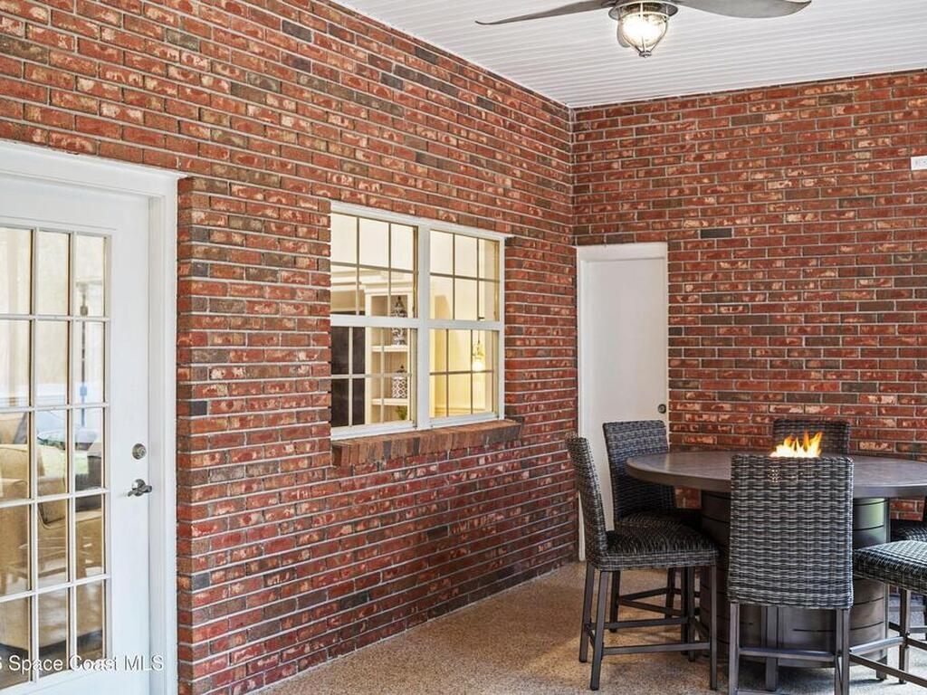 572 Lake Ashley Circle, Melbourne, FL 32904