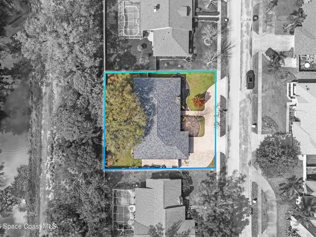 572 Lake Ashley Circle, Melbourne, FL 32904