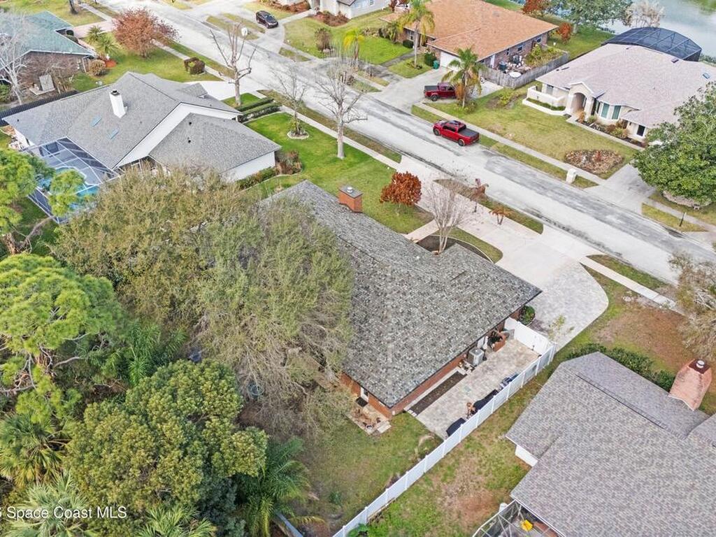 572 Lake Ashley Circle, Melbourne, FL 32904