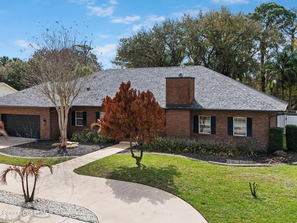 572 Lake Ashley Circle, Melbourne, FL 32904