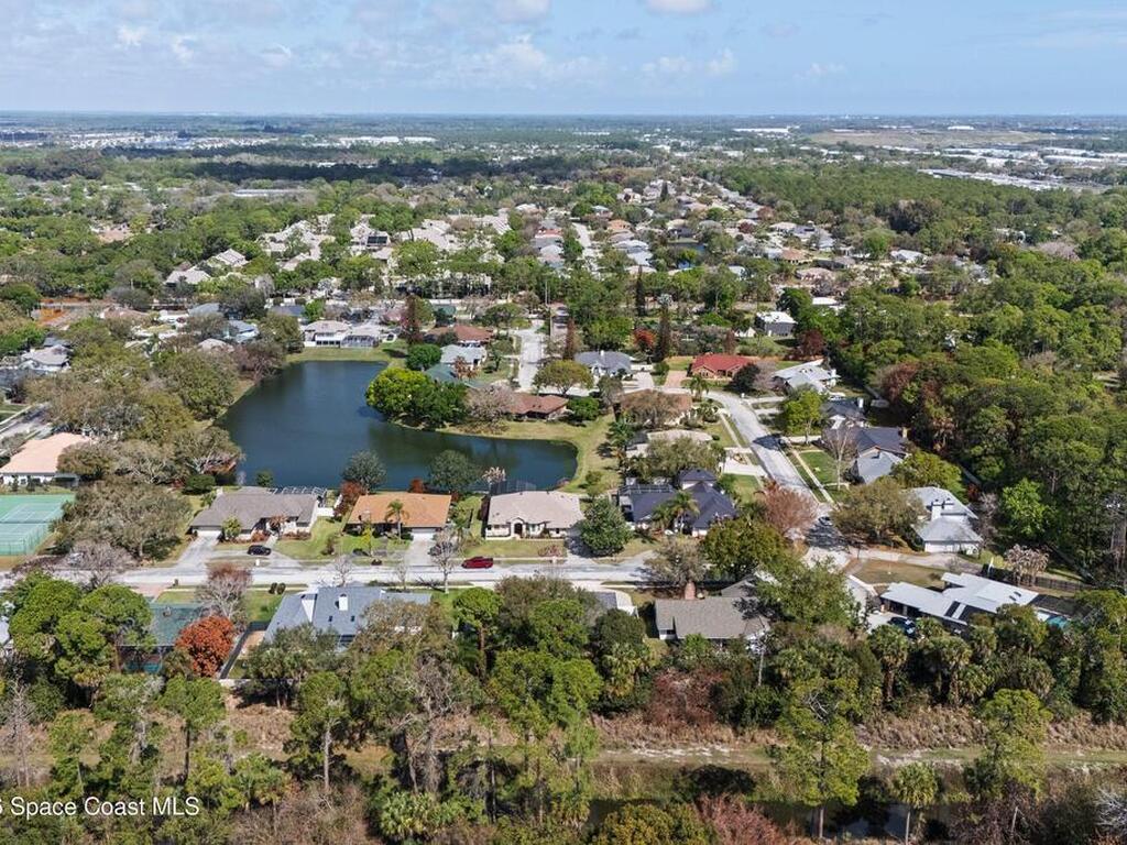 572 Lake Ashley Circle, Melbourne, FL 32904