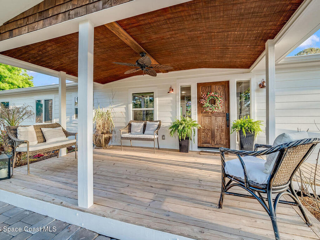 4160 Hidden Lakes Drive, Mims, FL 32754