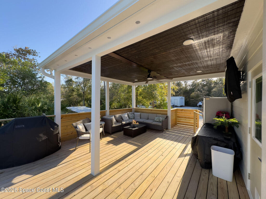 4160 Hidden Lakes Drive, Mims, FL 32754