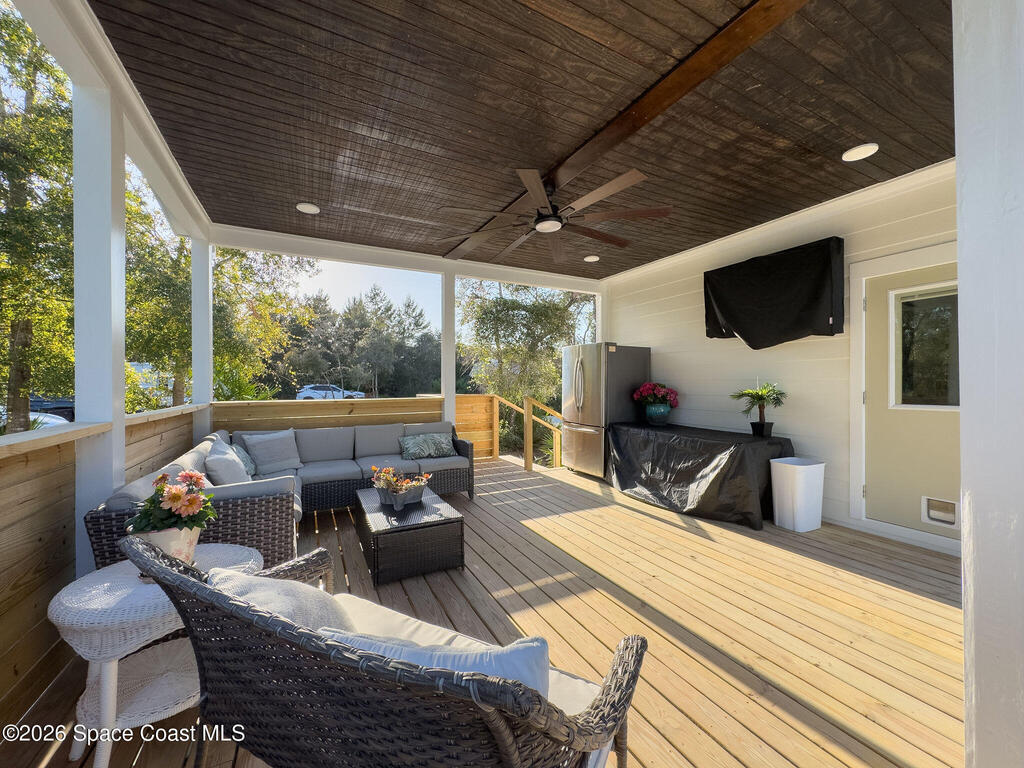 4160 Hidden Lakes Drive, Mims, FL 32754