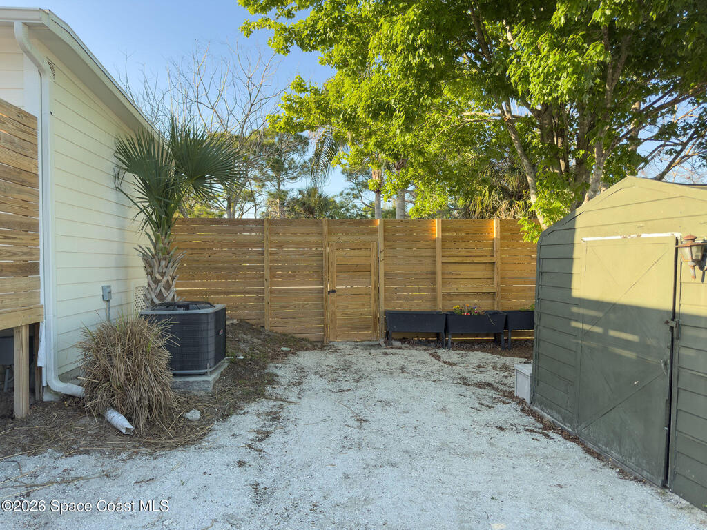 4160 Hidden Lakes Drive, Mims, FL 32754