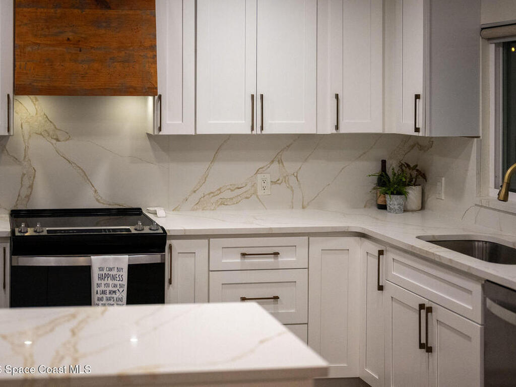 4160 Hidden Lakes Drive, Mims, FL 32754