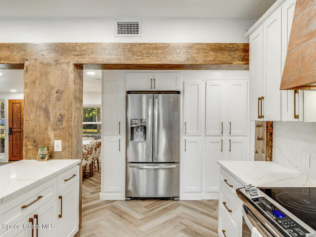 4160 Hidden Lakes Drive, Mims, FL 32754