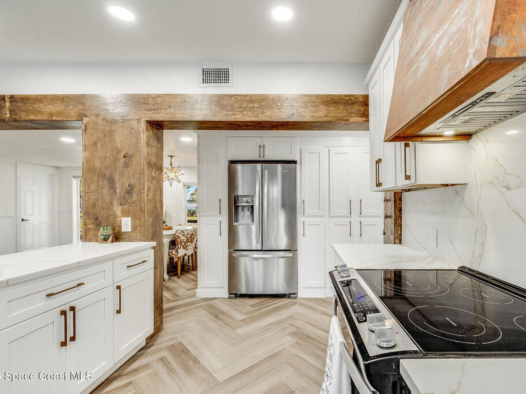 4160 Hidden Lakes Drive, Mims, FL 32754