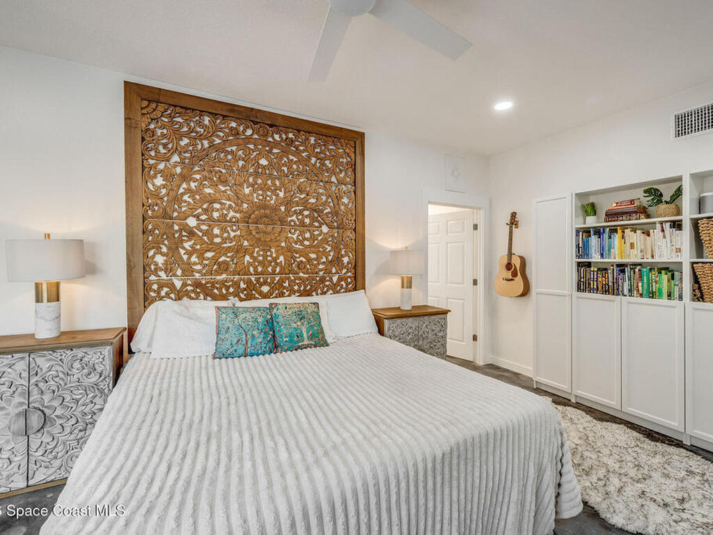 4160 Hidden Lakes Drive, Mims, FL 32754