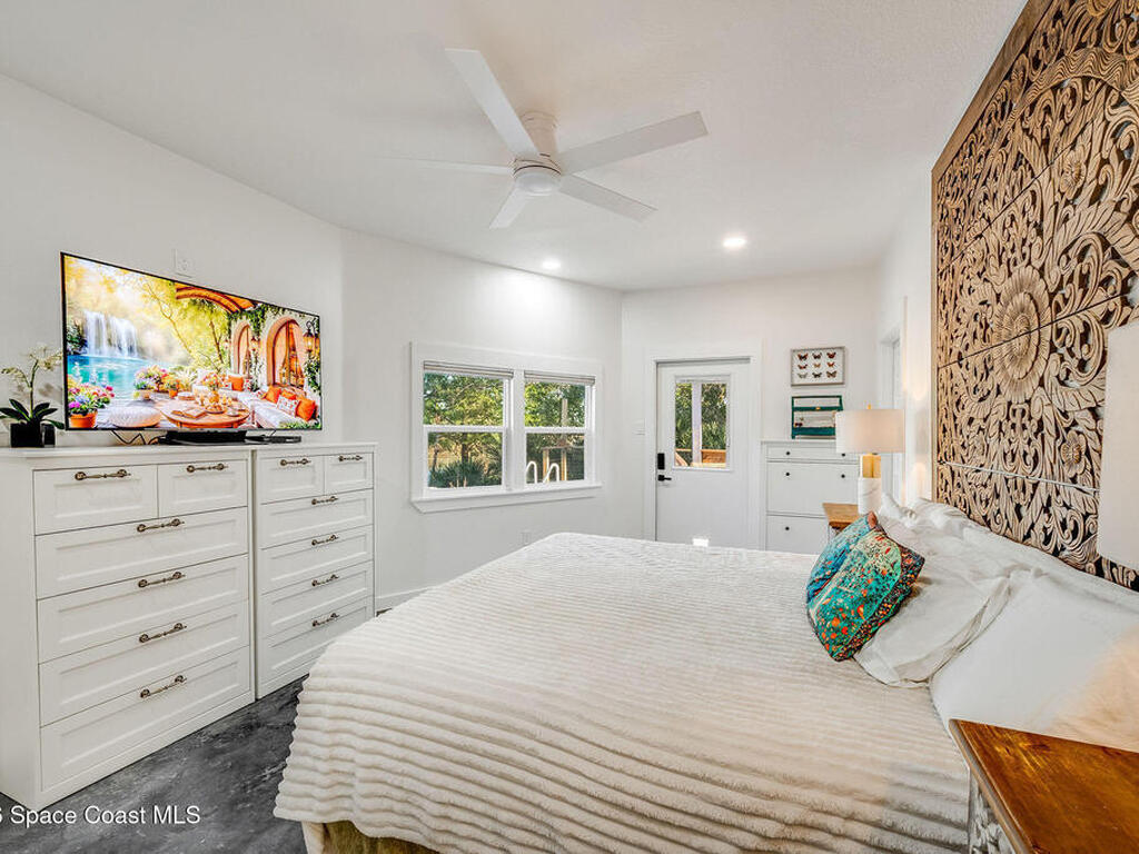 4160 Hidden Lakes Drive, Mims, FL 32754