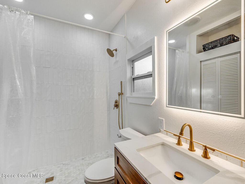 4160 Hidden Lakes Drive, Mims, FL 32754