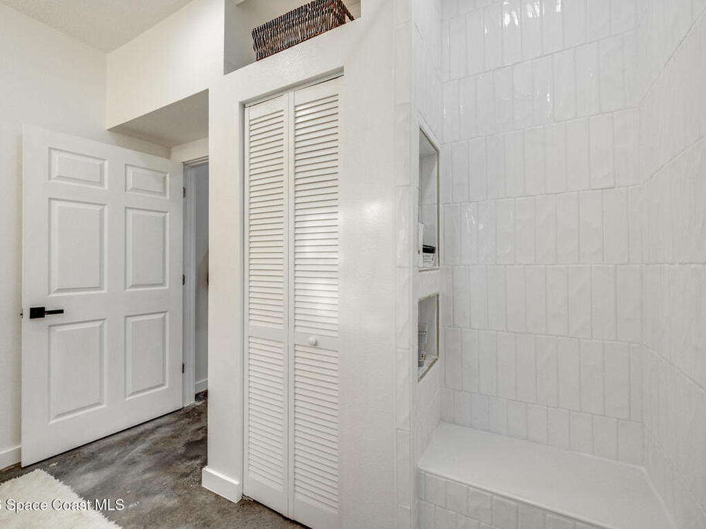 4160 Hidden Lakes Drive, Mims, FL 32754