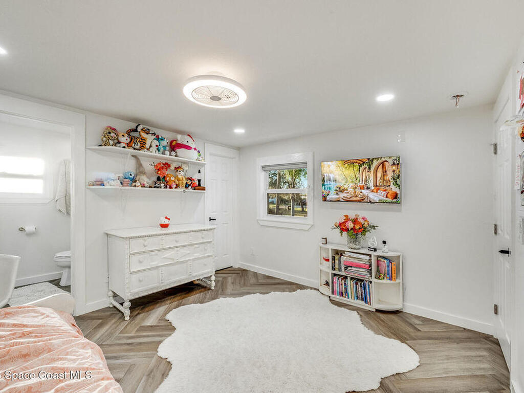 4160 Hidden Lakes Drive, Mims, FL 32754