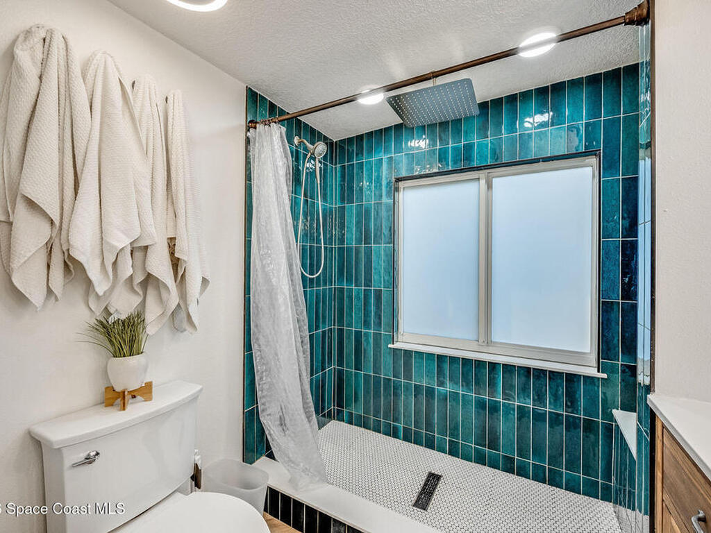 4160 Hidden Lakes Drive, Mims, FL 32754