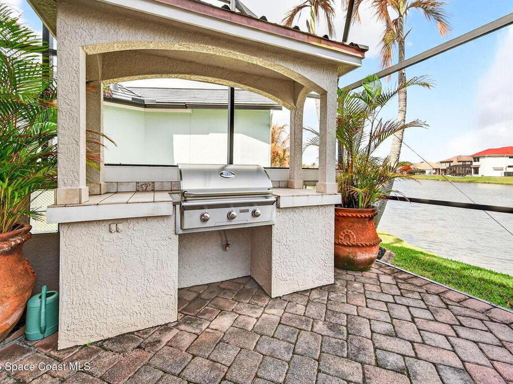 340 Newport Drive, Indialantic, FL 32903